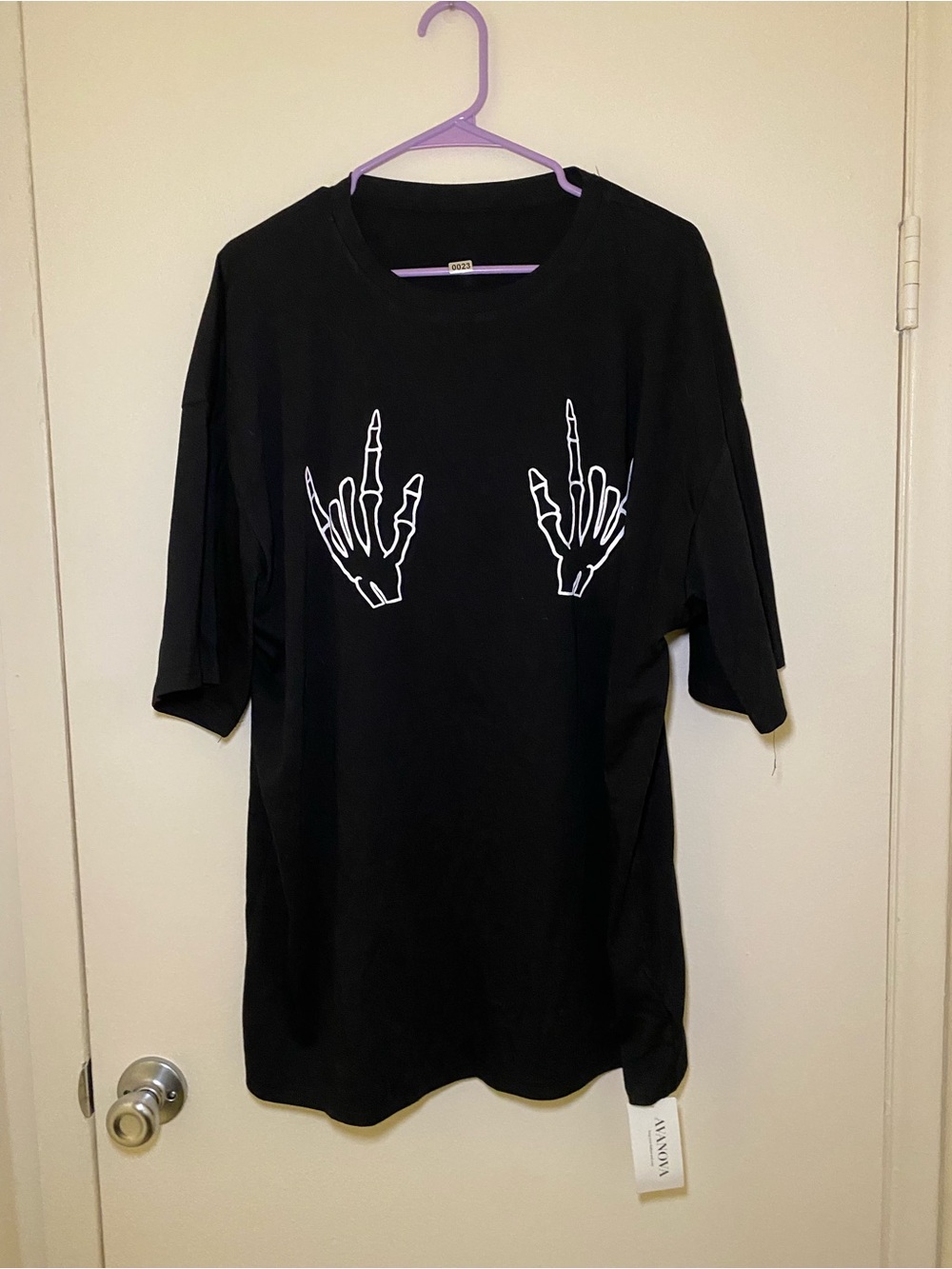 Black Graphic Skeleton-Hand Crewneck Tee - women’s